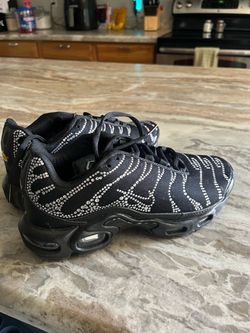 NEW Women’s (sz 8) Crystal Nike’s