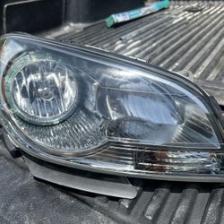 Chevy Malibu Hybrid Right Headlight OEM GM Great Condition