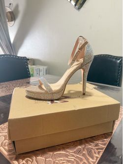 Rose gold heel