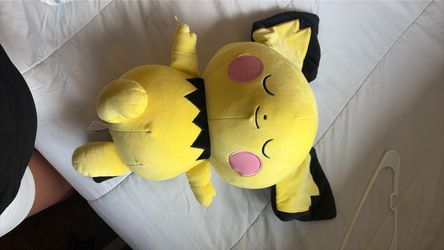 Medium size pikachu 💛