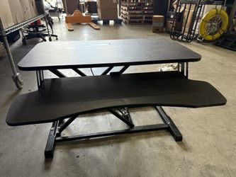 StandUp Desk With Hydraulic Lift