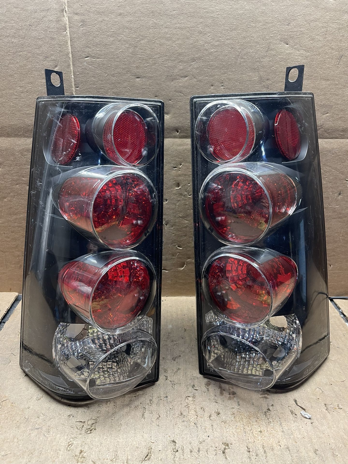 #OT47 2003-2023 GMC SAVANA CHEVY EXPRESS BLACK TAILLIGHT PAIR