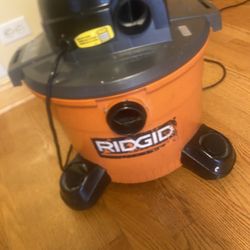 Shop Vac- 6 Gallons - No Attachments 