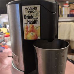 Waring Pro Juice Extractor - Juicer 