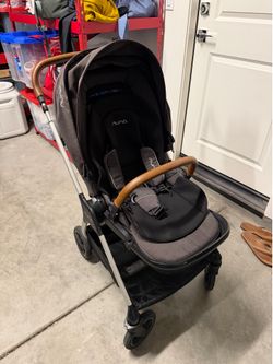 Nuna Triv Stroller