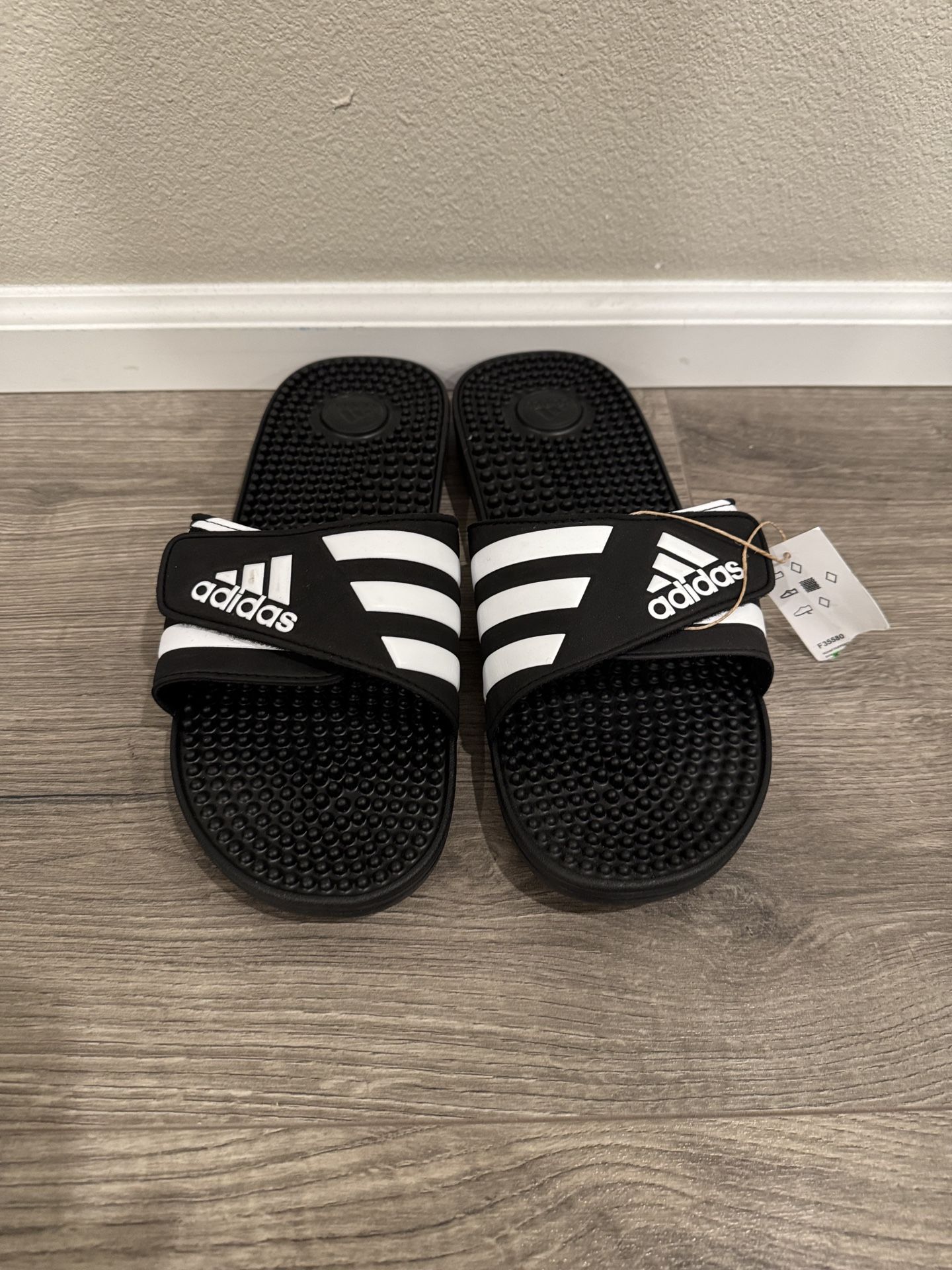 Brand New Adidas ADISSAGE SLIDES Men’s Size 12