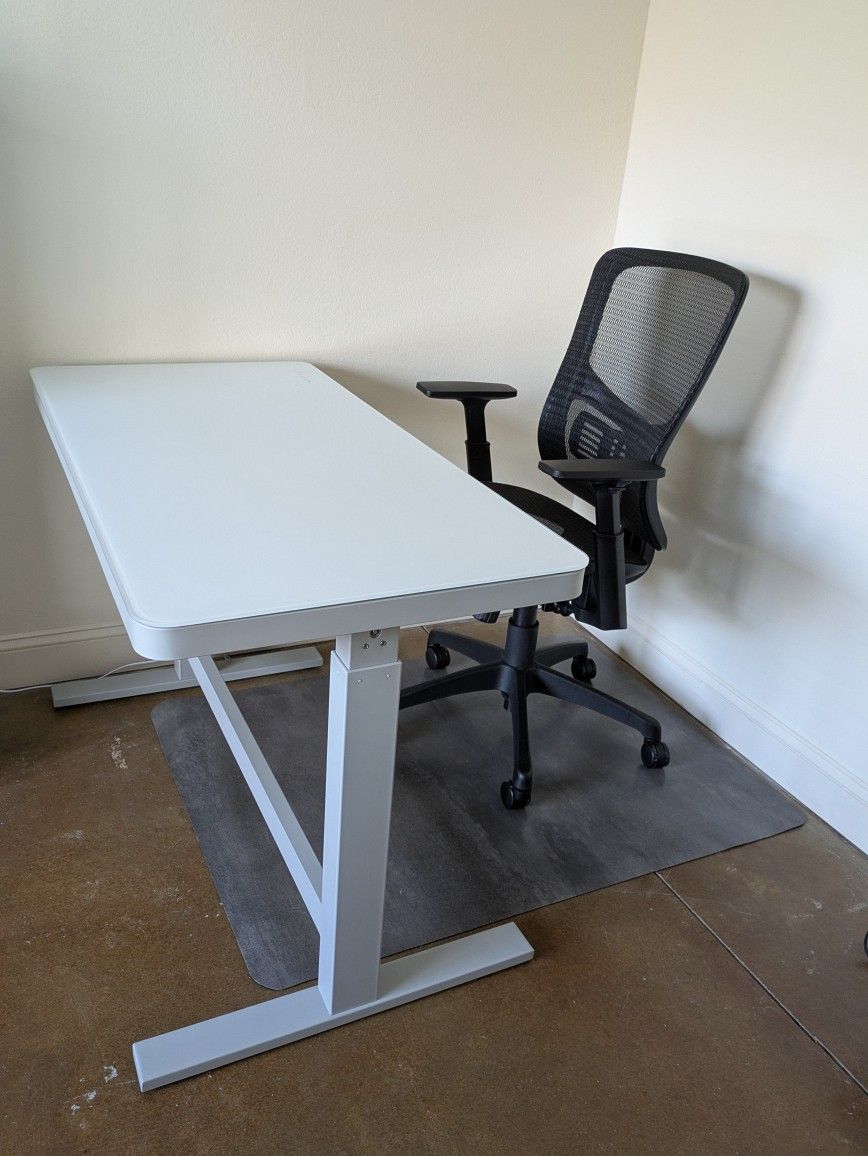 Office Desk, Chair, Mat & Lamp!!!