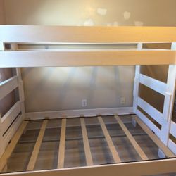 Max and Lily - Twin Over Full Bunk Bed - White 