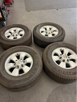 Used Toyota rims with tires