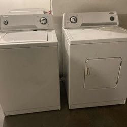 Whirlpool Washer And Electric Dryer Set 