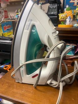 Clothes iron