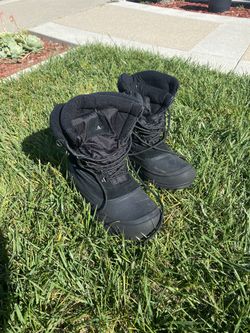 Field & Stream Snow Boots Size 5