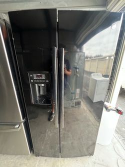 GE Fridge Side by Side Black Like New