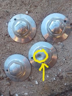 ALUMINUM  4 C3NTER CAPS