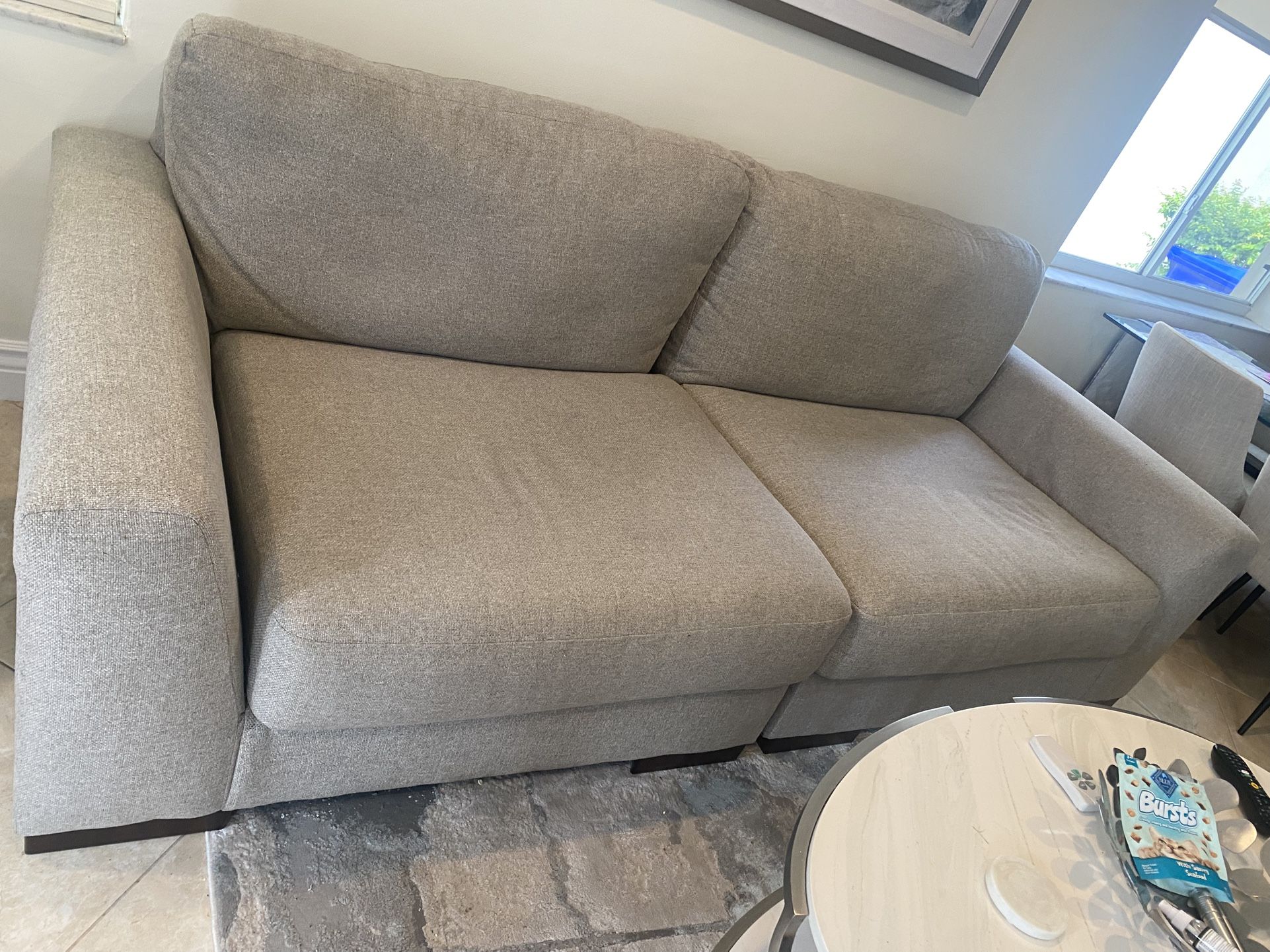 Sofa / Couch