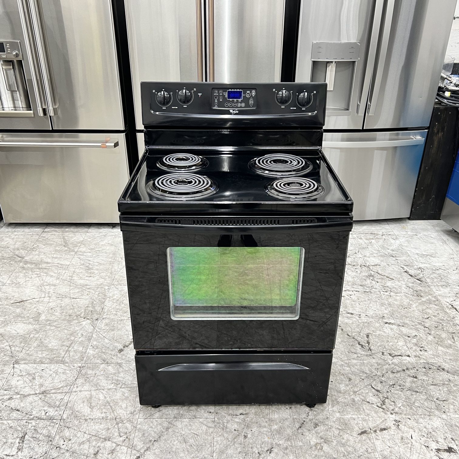 Whirlpool electric stove range in black 