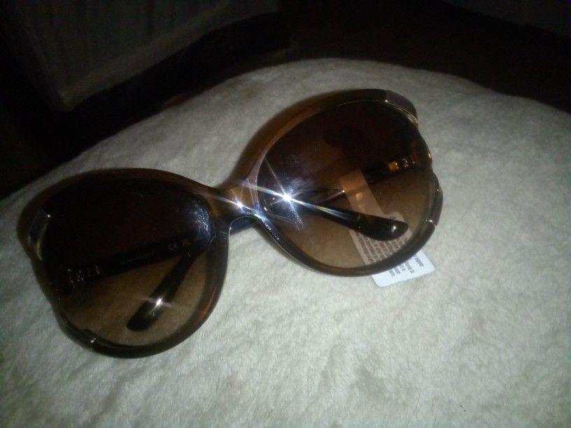 Salvatores Ferragamo Womens Sunglasses 