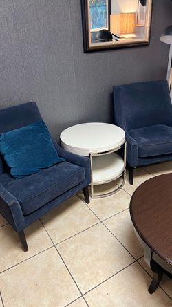 Sofa chairs and coffee table set Used