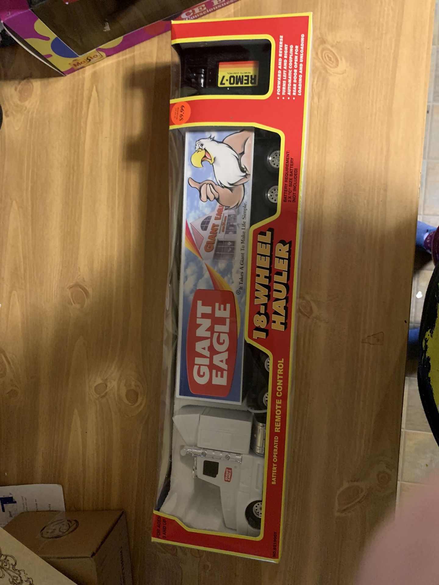 EZ Tec Giant Eagle 18 Wheel Hauler Remote Control Truck