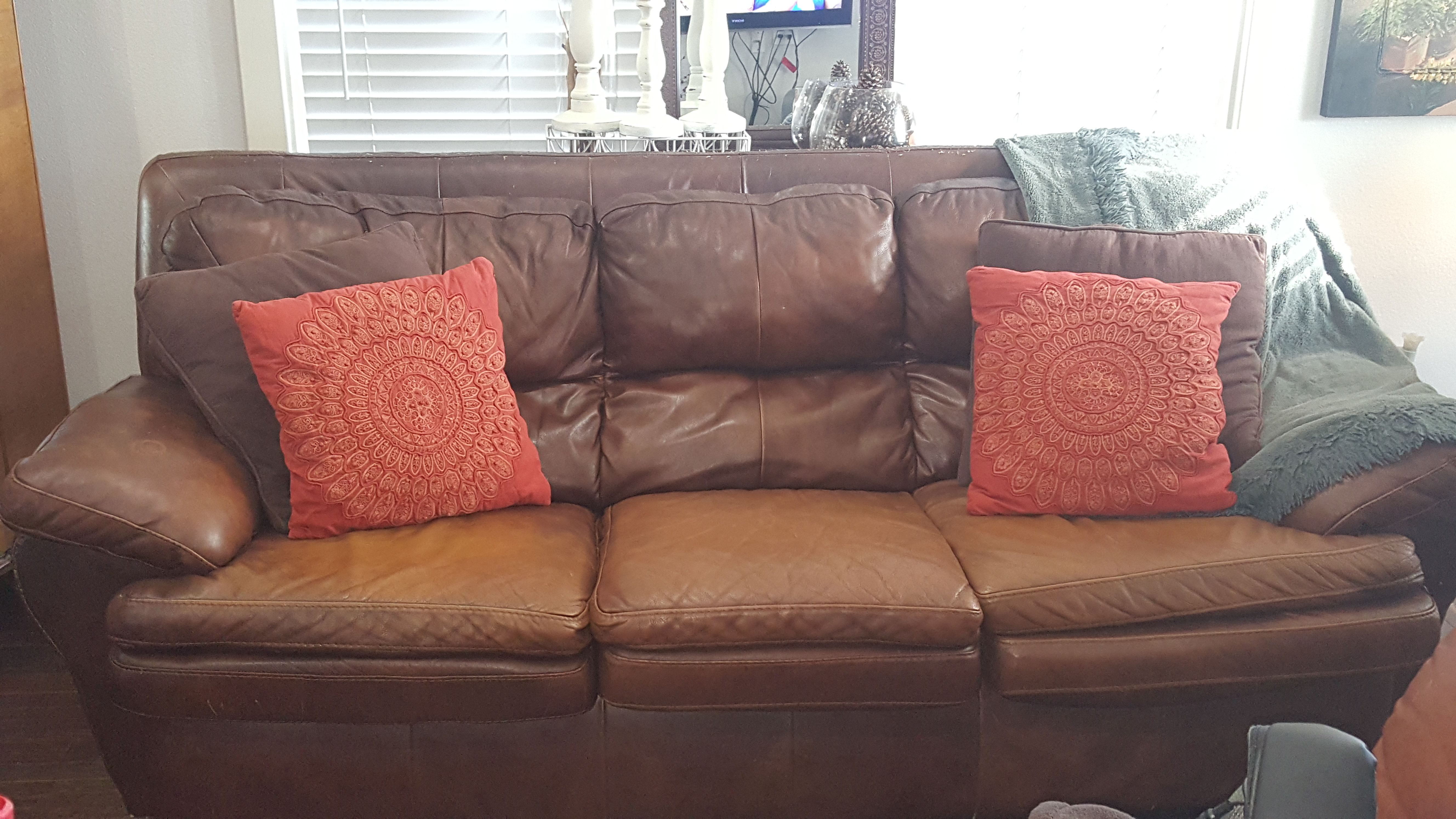 Comfort Leather couch SET