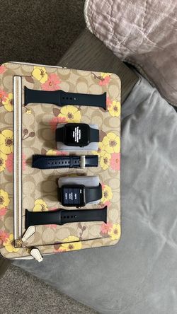 twin, Apple watches