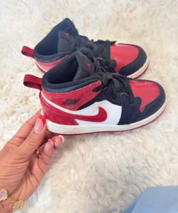 Air Jordan 1 Mid Kids Sneakers