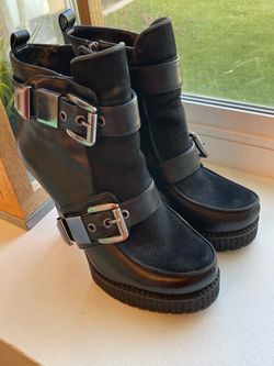 BCBG Generation Black Boots Size 7/5 M, Great Condition