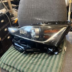 2017-20 LEXUS IS 350 LEFT HEADLIGHT 