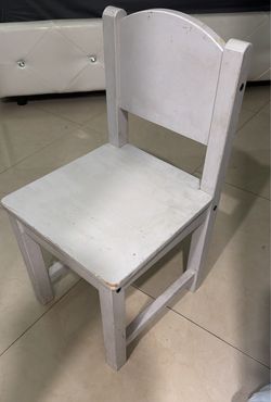 Wood toddler chair
