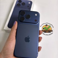 IPHONE   17 PRO   256GB   BATTERY 100%   UNLOCKED  BLUE  ( PREOWNED )