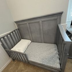 Westwood Hanley Collection Convertible Crib in Cloud With Additional attachments Listed In Description 