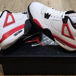 Jordan Retro 4's Size 5y Youths