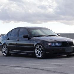 2002 BMW 325i