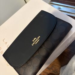 Coach Outlet Clutch