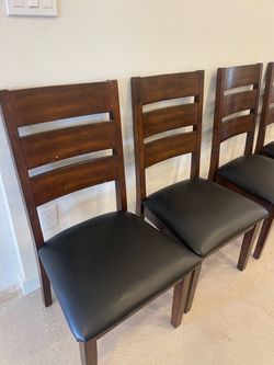 Set of 4 chairs