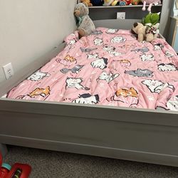 New toddlers bed and mattress