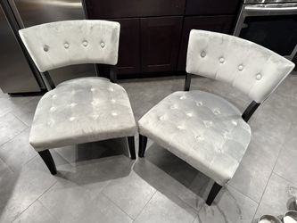 Accent Chairs