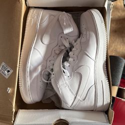 Nike Air Force Size 9