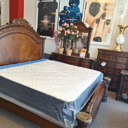 King Bed Dresser, Mirror, Nightstan And Chest