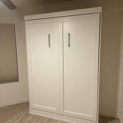 Full size Murphy Bed