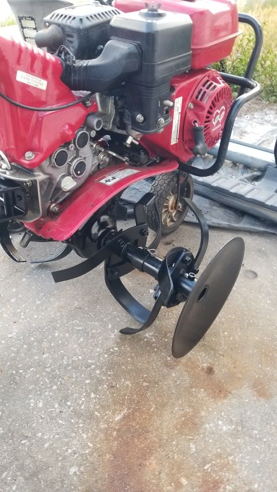 Honda Tiller Like new Model FC600