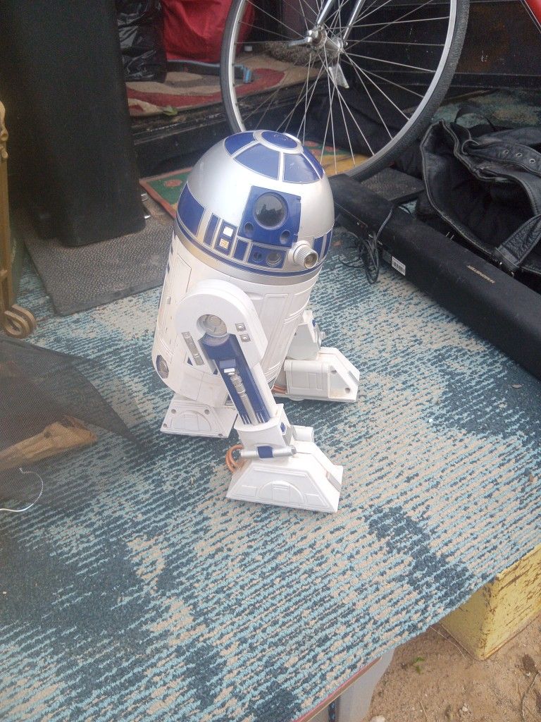 Interactive R2 D2 Robot