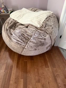 Lovesac beanbag