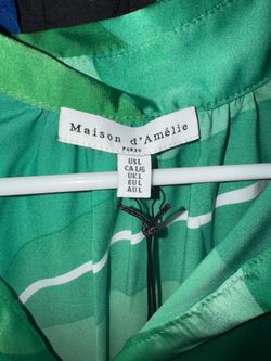 NEW   leaf-print button-down blouse satin finish