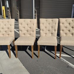 Set Of 4 Upholstered Chairs/ Juego De 4 Sillas De Tela 