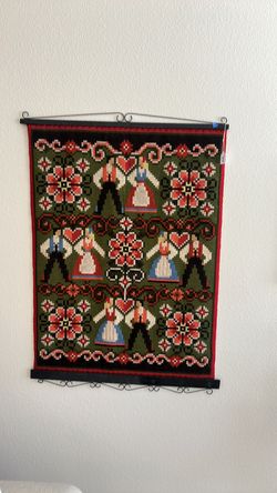 Handmade art w/wool yarn