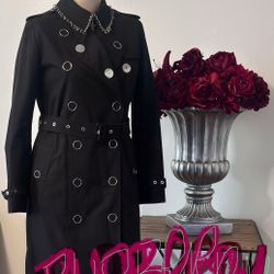 RARE BURBERRY RING-PIERCED TRENCH