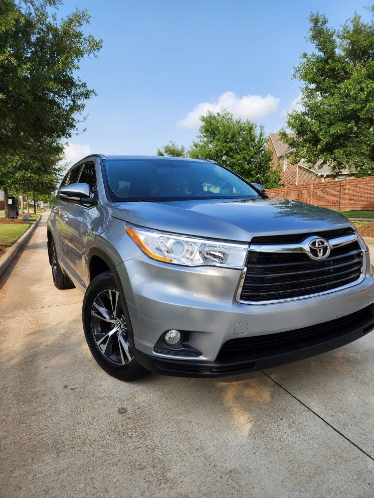 2016 Toyota Highlander