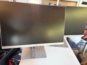 HP 24” Monitors + Stands – Dual Monitor Setup