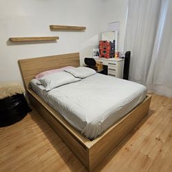 Full Size Platform Bed With 4 Storage Drawers & Matching 6 Large Drawers Dresser 